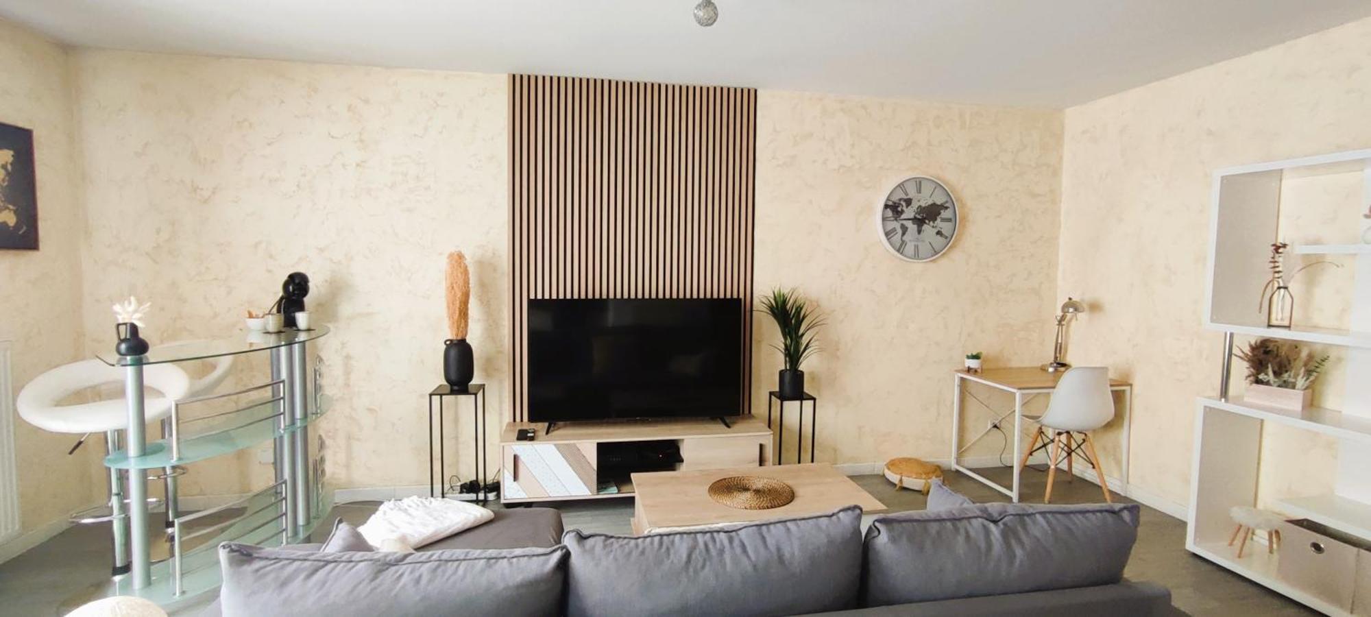 Cosy Appart - Balcon, Parking, Spacieux T2 - Proche Eurexpo Stade Saint-Priest  Exterior photo
